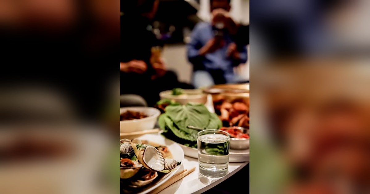 sake and seafood feast