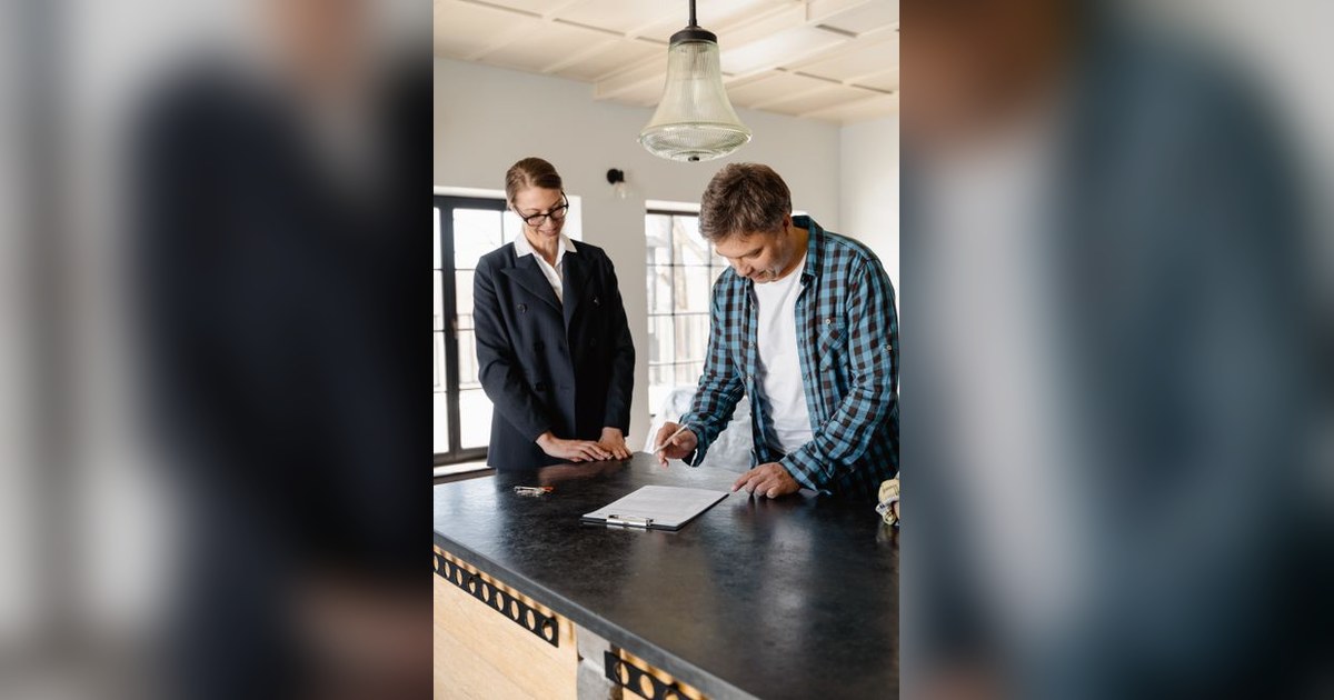 signing house contract